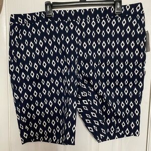 Time and Tru Women's Navy and White Bermudas